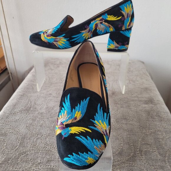 Banana Republic Shoes - Banana Republic Mid Heel Embroidered Exotic Shoe (Size 7½)